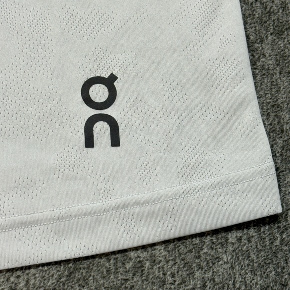 On Cloud Trail-T Workout Men's Size M Activewear Shirt - Picture 5 of 9